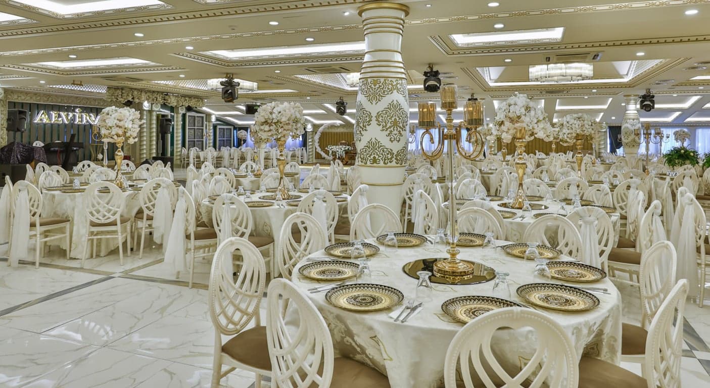 Alvina Davet ve Balo Salonları