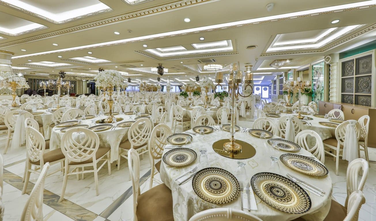 Alvina Davet ve Balo Salonları